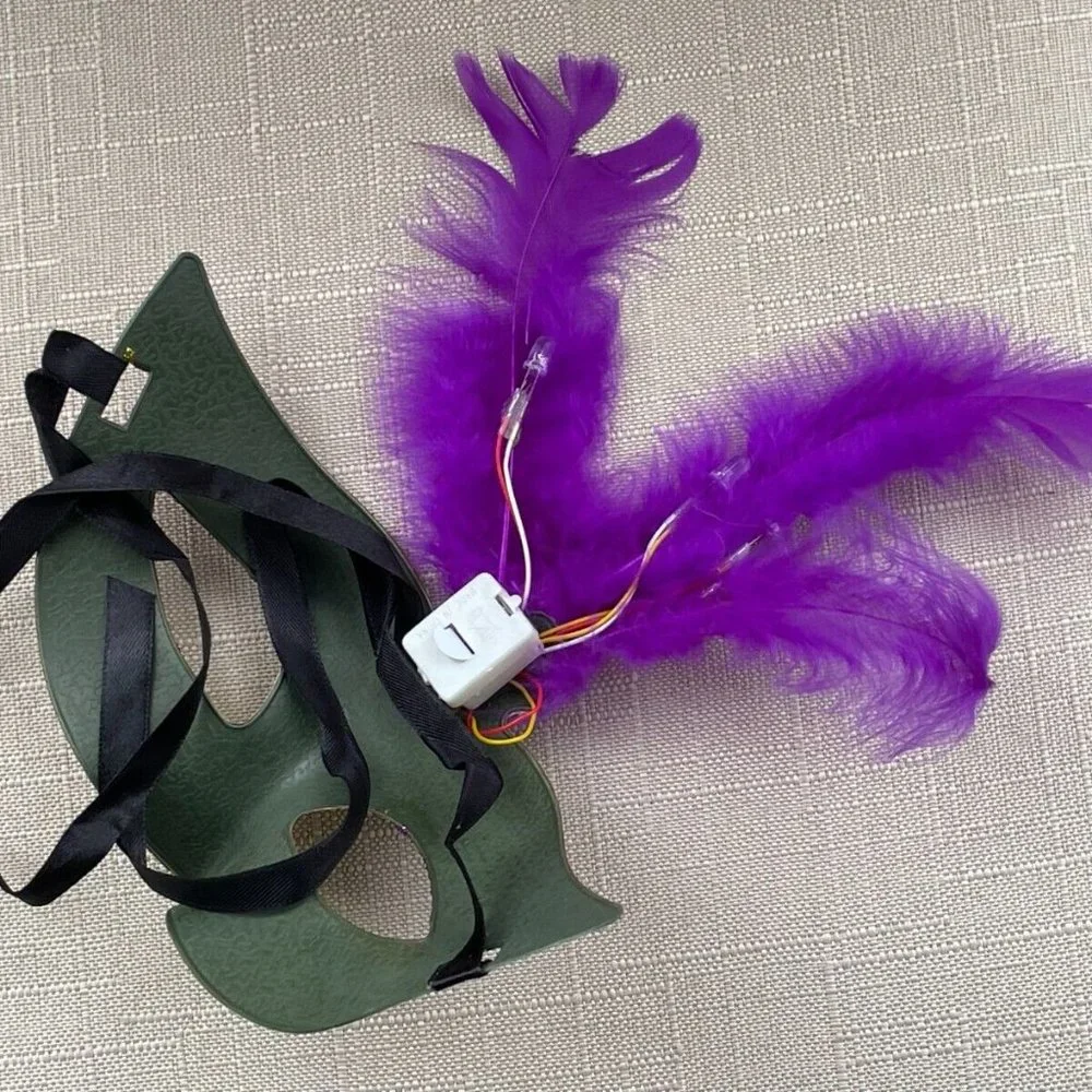 Light Up Mask Women Eye Mask Fashion Faux Purple Feather Masquedare Party Mask